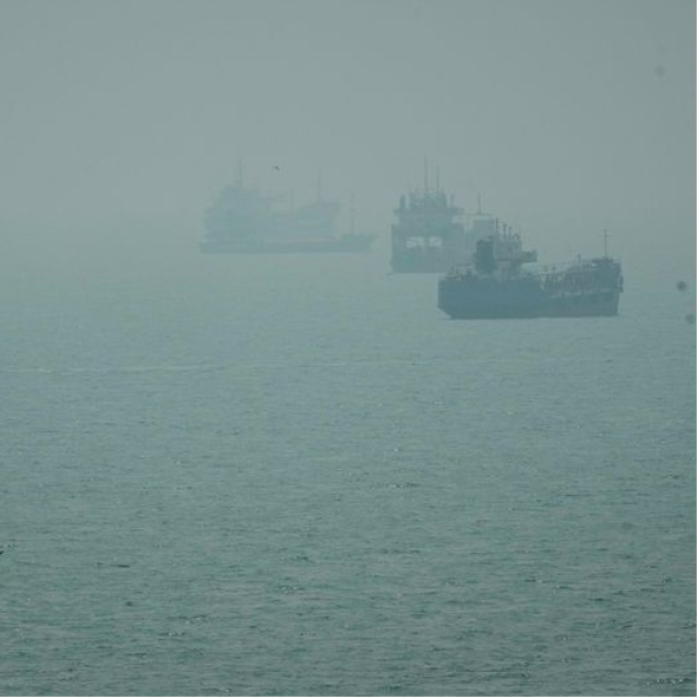 "Hürmüz Boğazı’nda 2 süper tanker mayına çarptı"