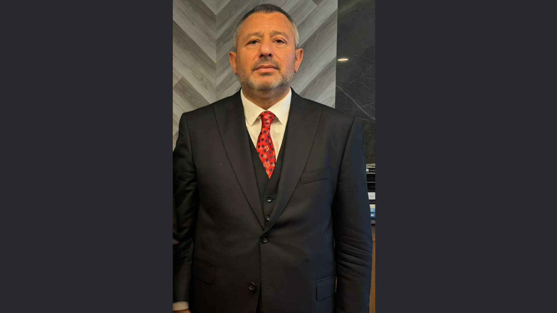 "Kentsel dönüşüm, İstanbul'un öncelikli gündemi"