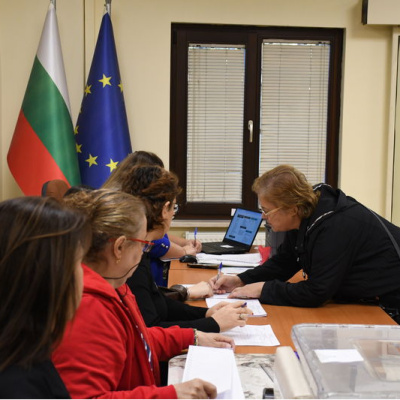 Bulgaristan'da cumhurbaşkanlığı seçimi 2. tura kaldı