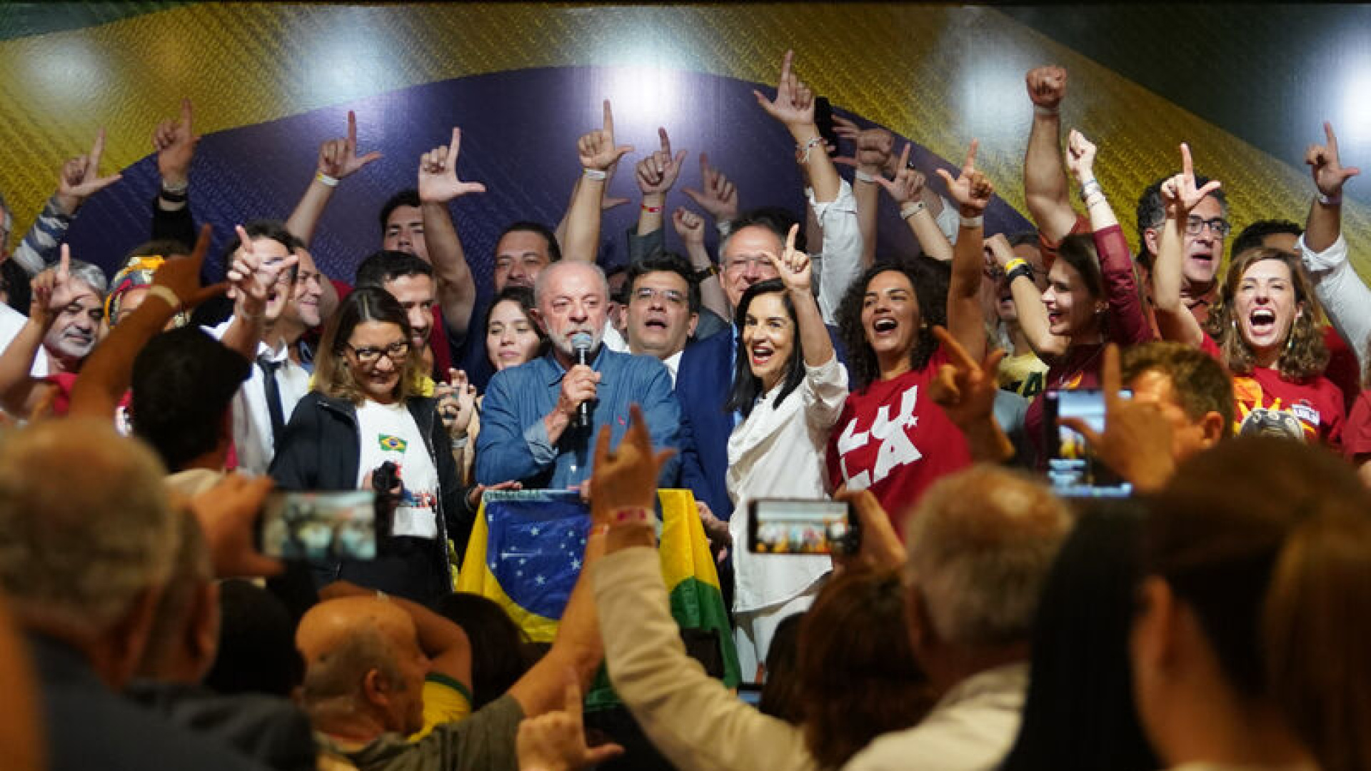 "Brezilya demokrasisini kurtardı"