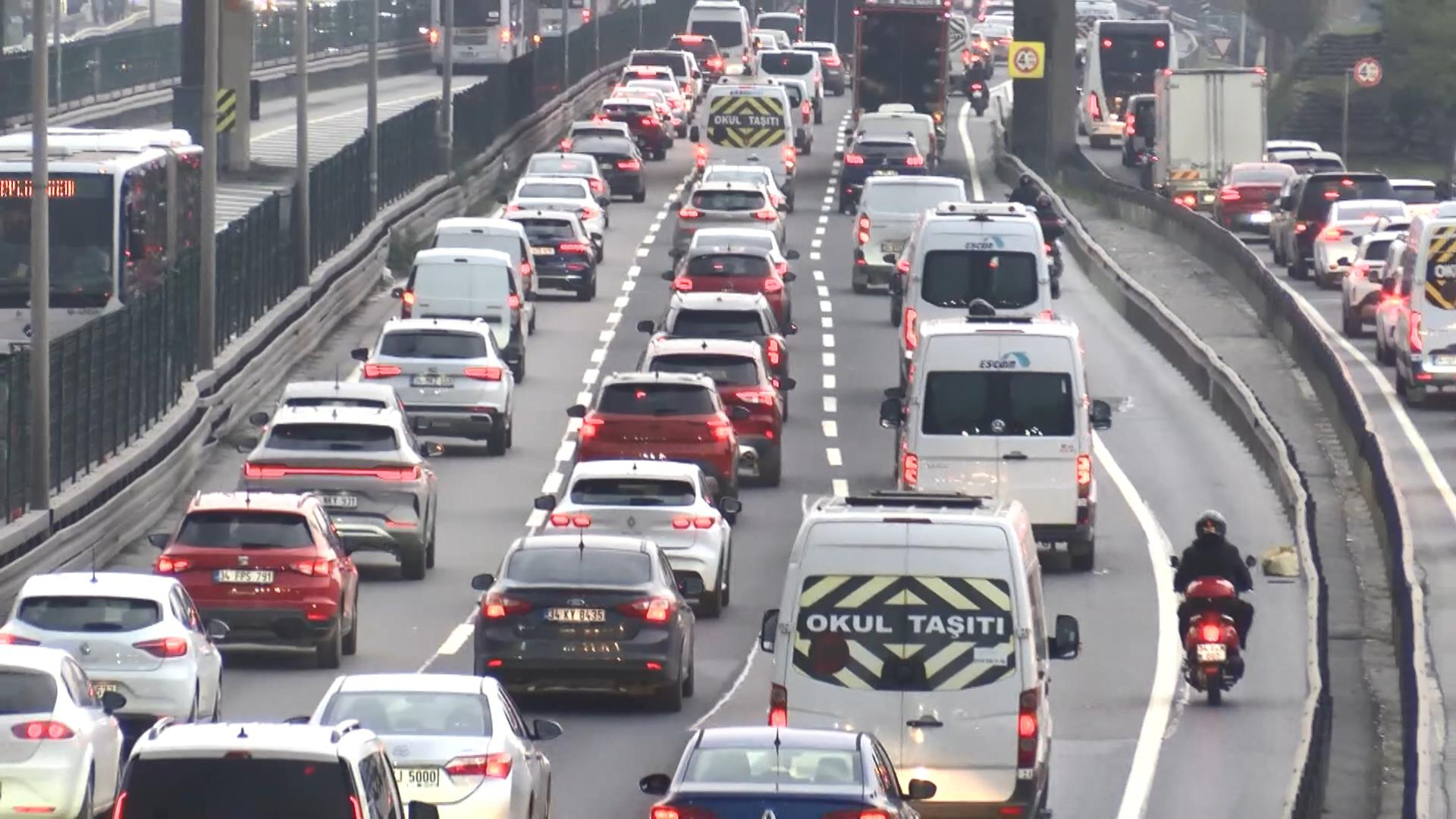 İstanbul'da Haftanın İlk Günü Trafik Yoğunluğu