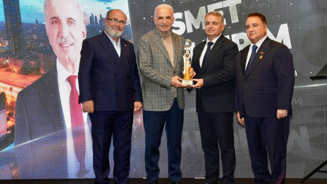 "İstanbul'da Yılın Belediye Başkanı" ödülünü aldı