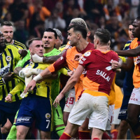 Derbi sonrası saha karıştı!