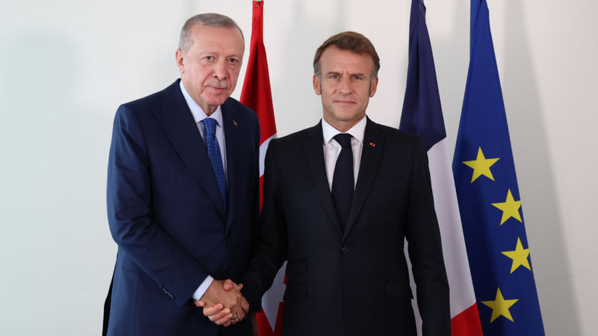Cumhurbaşkanı Erdoğan, Macron ile görüştü