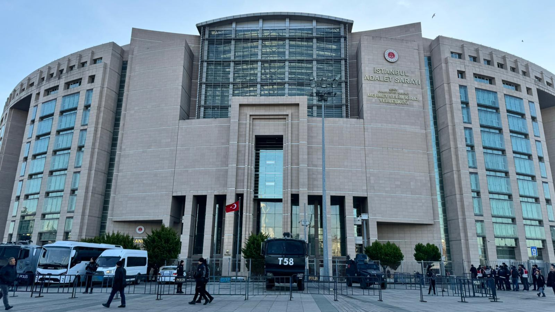 Sarıgül soruşturmasında 12 şüpheli adliyeye sevk edildi