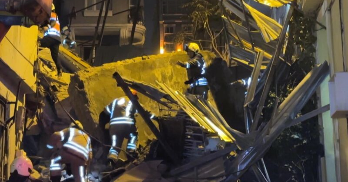Five-storey abandoned building collapses in Istanbul’s Beyoğlu district