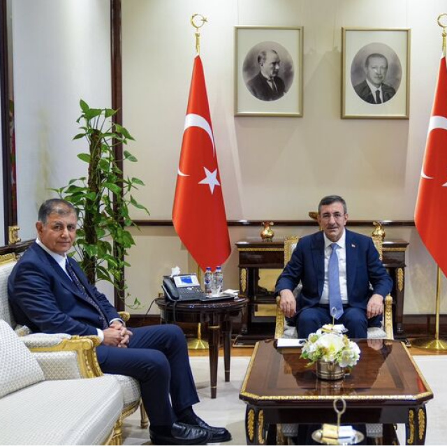 Cemil Tugay'dan Yılmaz'a ziyaret