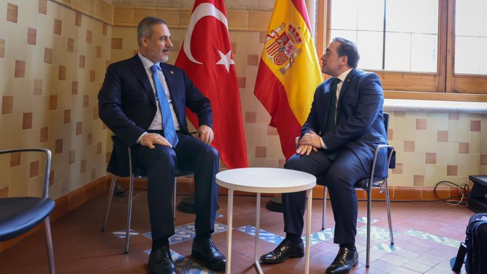 Hakan Fidan ve İspanyol Mevkidaşı Telefonla Görüştü