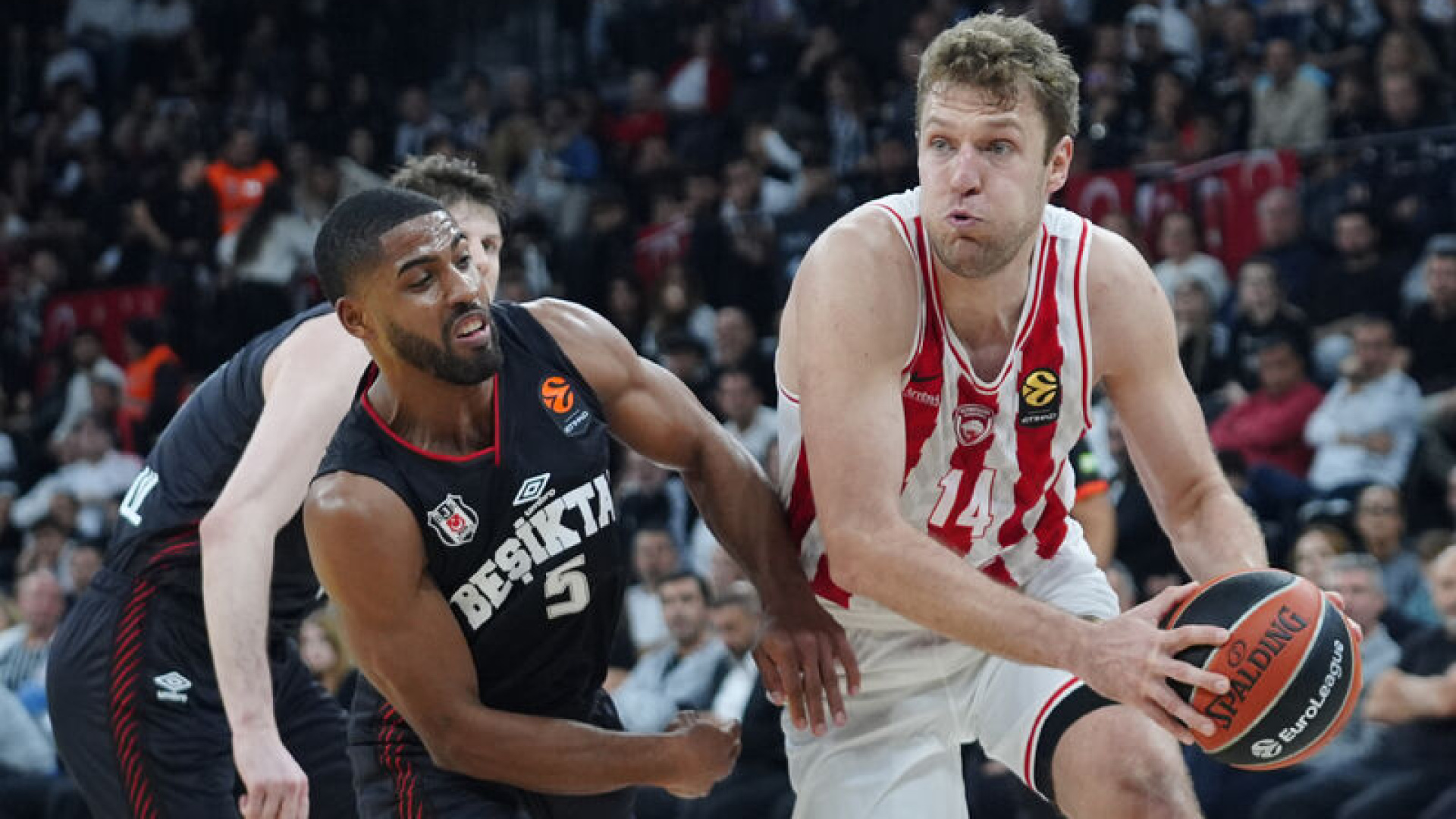 Beşiktaş Euroleague'de Olympiakos'a kaybetti