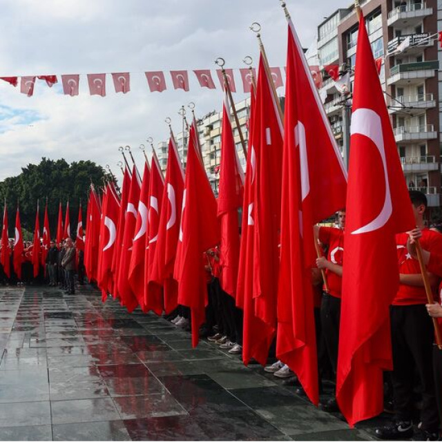 Siyasilerden Cumhuriyet mesajları