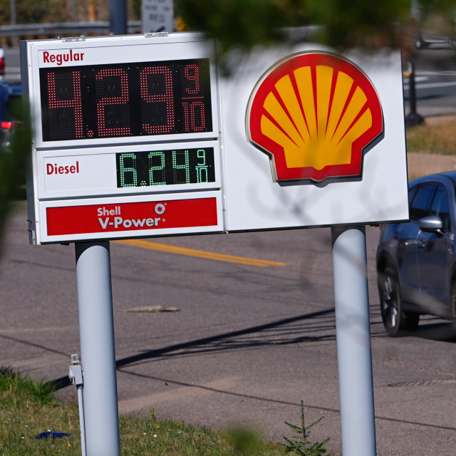 Shell kârını ikiye katladı