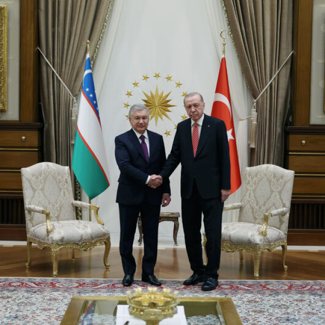 Cumhurbaşkanı Erdoğan Mirziyoyev ile görüştü