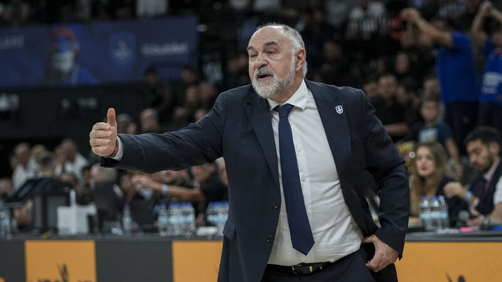 Anadolu Efes, lider Panathinaikos'u 83-68 mağlup etti