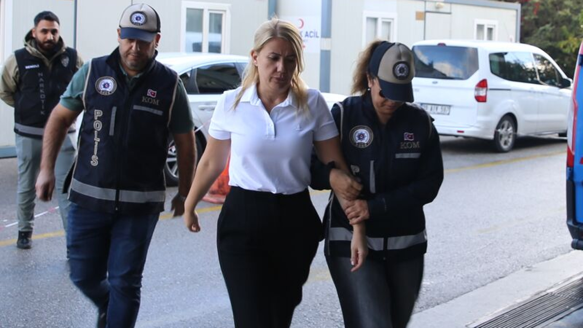 Merkezefendi Belediyesi'ne operasyon: Başkan Şeniz Doğan ve eşi Mehmet Ali Doğan da aralarında olduğu 6 kişi tutuklandı