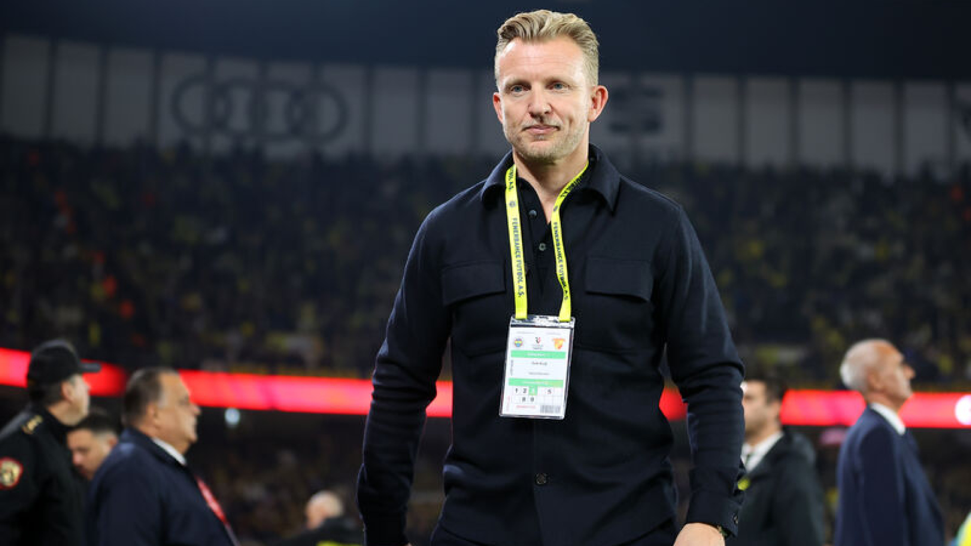 "Kuyt geçiş dönemini yönetemez"