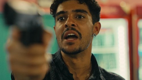 Filler Tepişir Çimenler Ezilir