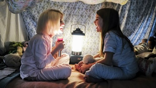 Yaşanamamış Bir Çocukluk ve Bir Kutu Karışık Çerez