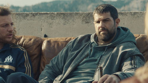 Parmaklıklar Ardında