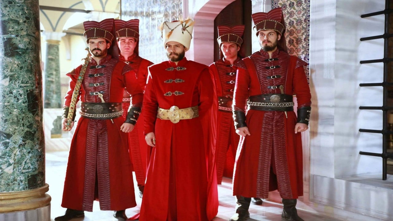 Kırmızı Kaftan