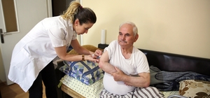İhtiyaç sahibi hastalara evlerinde hemşirelik hizmeti