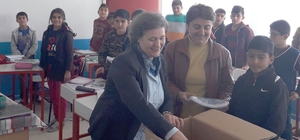 Çankaya'nın kırtasiye seti köy okullarında