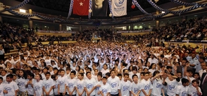 Bin 380 çocuk işaret diliyle İstiklal Marşı okuma rekor denemesi yapacak