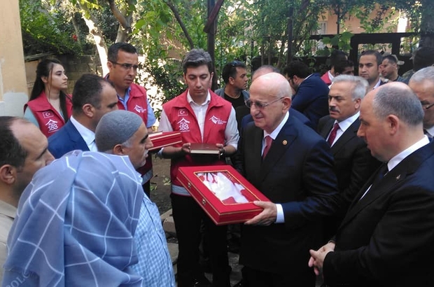 Kahraman: Hepsi bizim önderliğimizi bekliyor Kahraman: Hepsi bizim önderliğimizi bekliyor