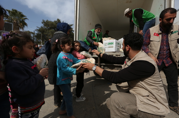 Suriyeli sivillere 15 milyon ekmek Hatay Haberleri