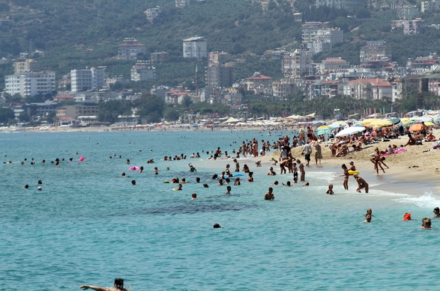 Alanya Da Plajlar Tiklim Tiklim Alanya Plajlari Turistlere Kaldi Antalya Da Deniz Keyfi Antalya Haberleri