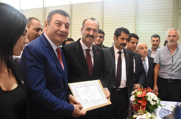 mhp li vekiller mazbatalarini aldi mhp i zmir den secilen iki milletvekili mazbatalarini aldi izmir haberleri