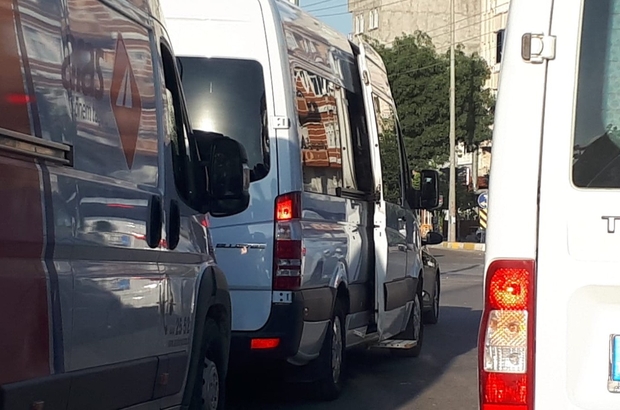 Kapisi Acik Olan Tekstil Minibusleri Kazaya Davetiye Cikariyor Adiyaman Haberleri
