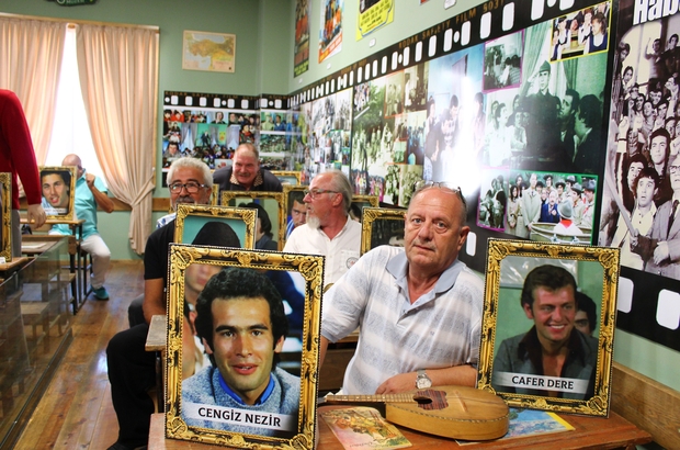 Hababam Sinifi Ogrencileri Hababam Sinifi Muzesi Nde Bulustu Kepez Belediyesi Nin Kultur Ve Sanat Etkinlikleri Kapsaminda Amir Ates Semt Konagi Nda Olusturdugu Hababam Sinifi Muzesi Acildi Hababam Sinifi Filminde Rol Alan Sanatcilarin Da Katildigi