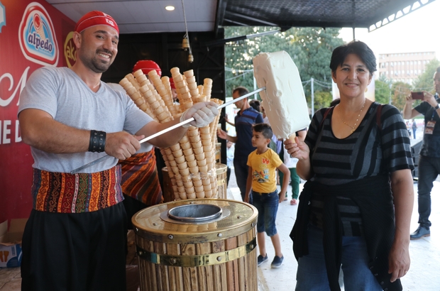 Güney Afrikada İkinci Yılbaşı kutlandı Güney Afrikada İkinci Yılbaşı kutlandı