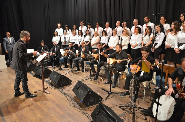 Türk halk müziği korosu'ndan öğretmenlere konser  Eskişehir Haberleri