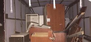 Çaldığı eşyaları satarken yakalandı