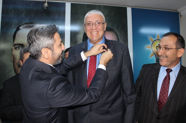CHPli belediye başkanı AK Partiye geçti CHPli belediye başkanı AK Partiye geçti