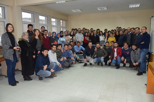 Geleceğin mühendisleri yaptıkları ürünleri tanıttı Geleceğin mühendisleri yaptıkları ürünleri tanıttı