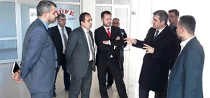 Merkez Haberleri: Bolu Dağında TIR kayarak yolu kapattı araç geçişlerine izin verilmiyor Merkez Haberleri: Bolu Dağında TIR kayarak yolu kapattı araç geçişlerine izin verilmiyor