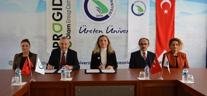 Merkez Haberleri: Bolu Dağında TIR kayarak yolu kapattı araç geçişlerine izin verilmiyor Merkez Haberleri: Bolu Dağında TIR kayarak yolu kapattı araç geçişlerine izin verilmiyor
