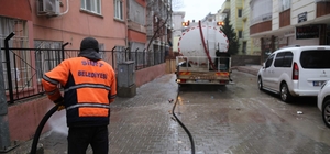 Siirt'te cadde ve kaldırımlar tazyikli su ile yıkanıyor