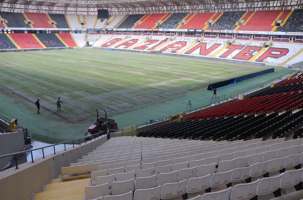 Gaziantep Kalyon Stadi Super Lig E Hazirlaniyor Kalyon Stadinda Cim Saha Yenileniyor Kirik Koltuklar Degisiyor Gaziantep Haberleri