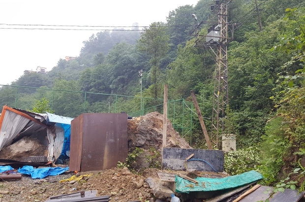Uzungol Yolu Uzerinde Bulunan Kayalar Temizlendi Trabzon Haberleri