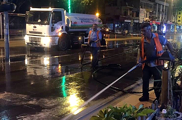Buyuksehir Belediyesi Serik Sokaklarini Temizledi Antalya Haberleri