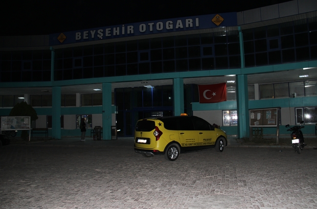Taksici Meslektasini Silahla Yaraladi Konya Nin Beysehir Ilce Otogarinda Yasanan Olay Guvenlik Kamerasina Yansidi Konya Haberleri