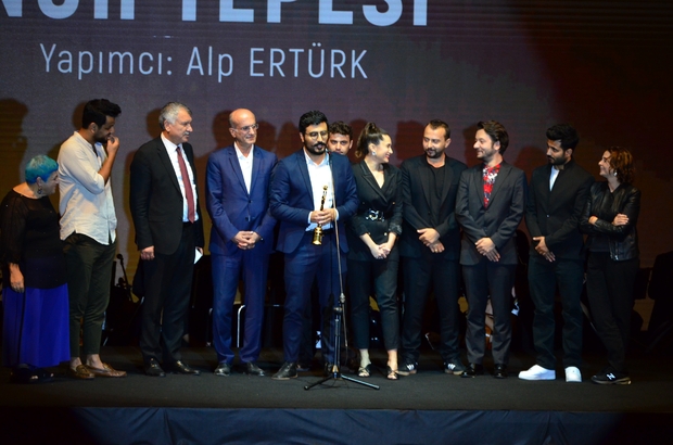 26 Uluslararasi Altin Koza Film Festivali Nin Buyuk Odulleri Sahiplerini Buldu Altin Koza Da En Iyi Film Nuh Tepesi Oldu En I Yi Erkek Oyuncu Odulu Nu Alican Yucesoy En I Yi Kadin Oyuncu Odulu Nu Funda Eryigit