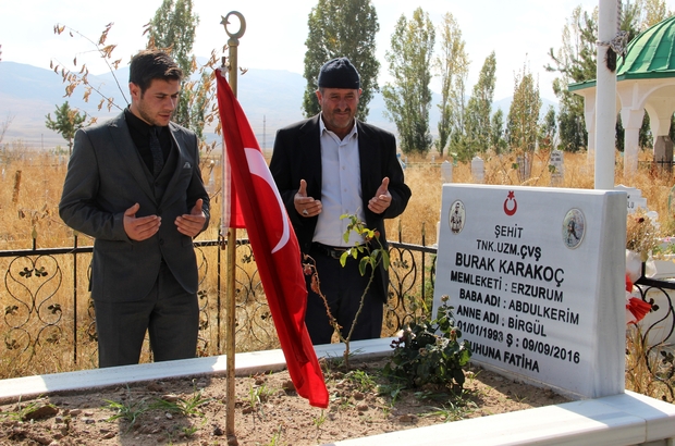 Firat Kalkani Harekati Sehidinin Babasi Ve Kardesinden Baris Pinari Harekatina Destek Firat Kalkani Harekatinda Sehit Olan Uzman Er Burak Karakoc Un Babasi Abdurrahim Karakoc Bugun Suriye De Ne Isimiz Var Dersek Yarin Ne Namusumuz