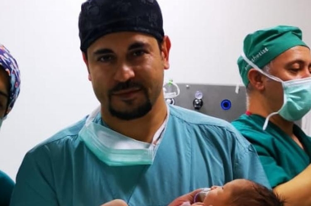 10 Binde Bir Gorulen Dogum Vakasi Trabzon Da Yasandi Bazi Organlari Karin Uzerindeki Kese Icinde Dogan Bebek Yapilan Ameliyatin Ardindan Taburcu Edildi Trabzon Haberleri