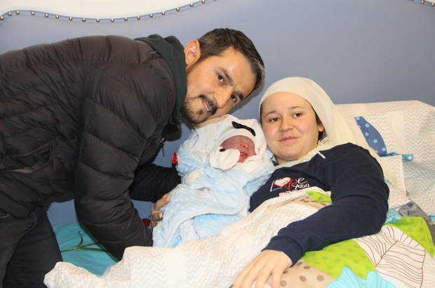 Samsun Da Yeni Yilin Ilk Bebegi Samsun Da Yeni Yilin Ilk Bebegi Bereketi Ile Geldi Baba Is Sahibi Oldu Samsun Haberleri