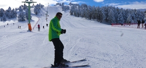 Salda Gölü manzaralı Kayak Merkezinde sezon açıldı
Bin 900 rakımlı Salda Ka...