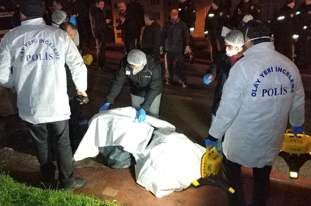 Samsun'da aynı mahallerin farklı sokaklarında iki ayrı çöp konteynerinde parçalara ayrılmış olarak bulunan cesedin yabancı uyruklu bir kişiye ait olma ihtimali üzerinde duruluyor. ile ilgili görsel sonucu